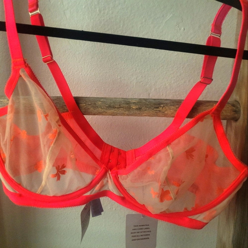 Savage fenti by Rhianna bra